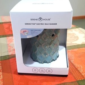 NWT Serene House Electric Wax Warmer